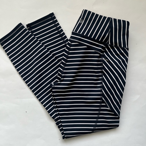 Athleta contender high rise striped leggings with pockets small - Picture 5 of 12